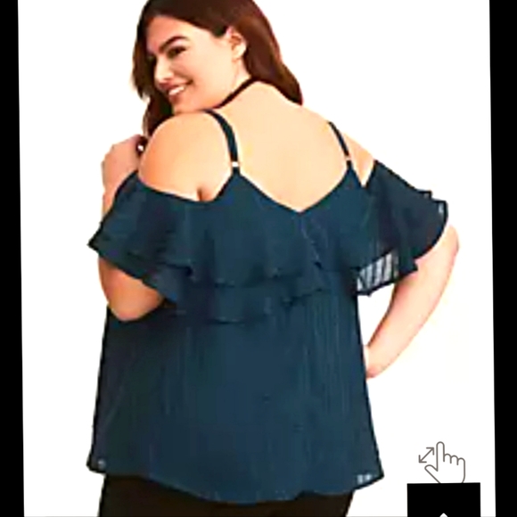 [6X] Torrid Emerald Green Ruffled Cold Shoulder Blouse - Picture 2 of 7